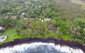 Whale House At Kehena Beach